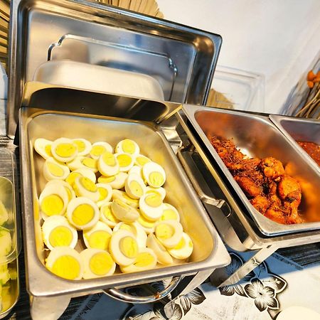 Salaam Suites Hotel كوتا بْهارو المظهر الخارجي الصورة