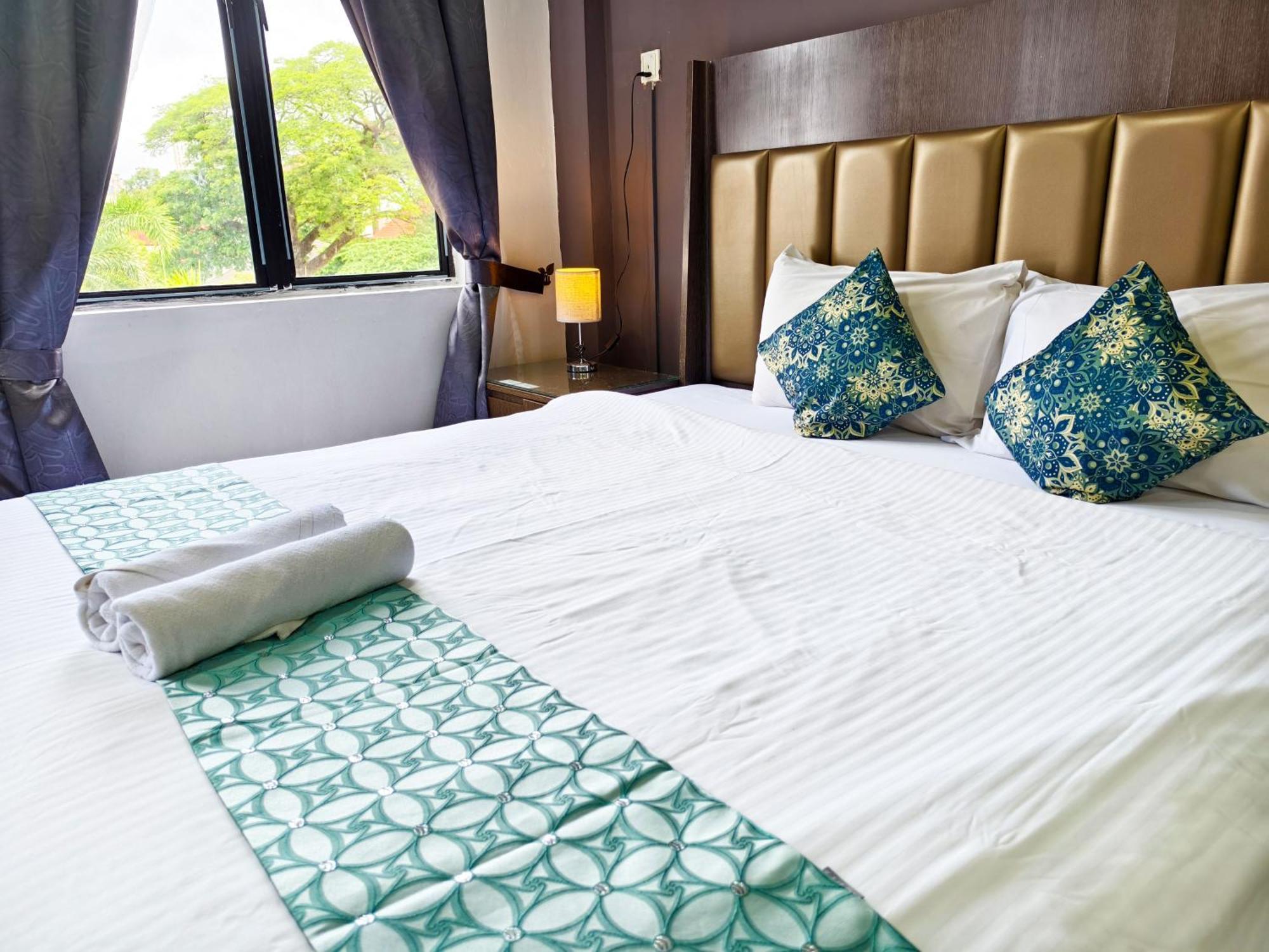 Salaam Suites Hotel كوتا بْهارو المظهر الخارجي الصورة