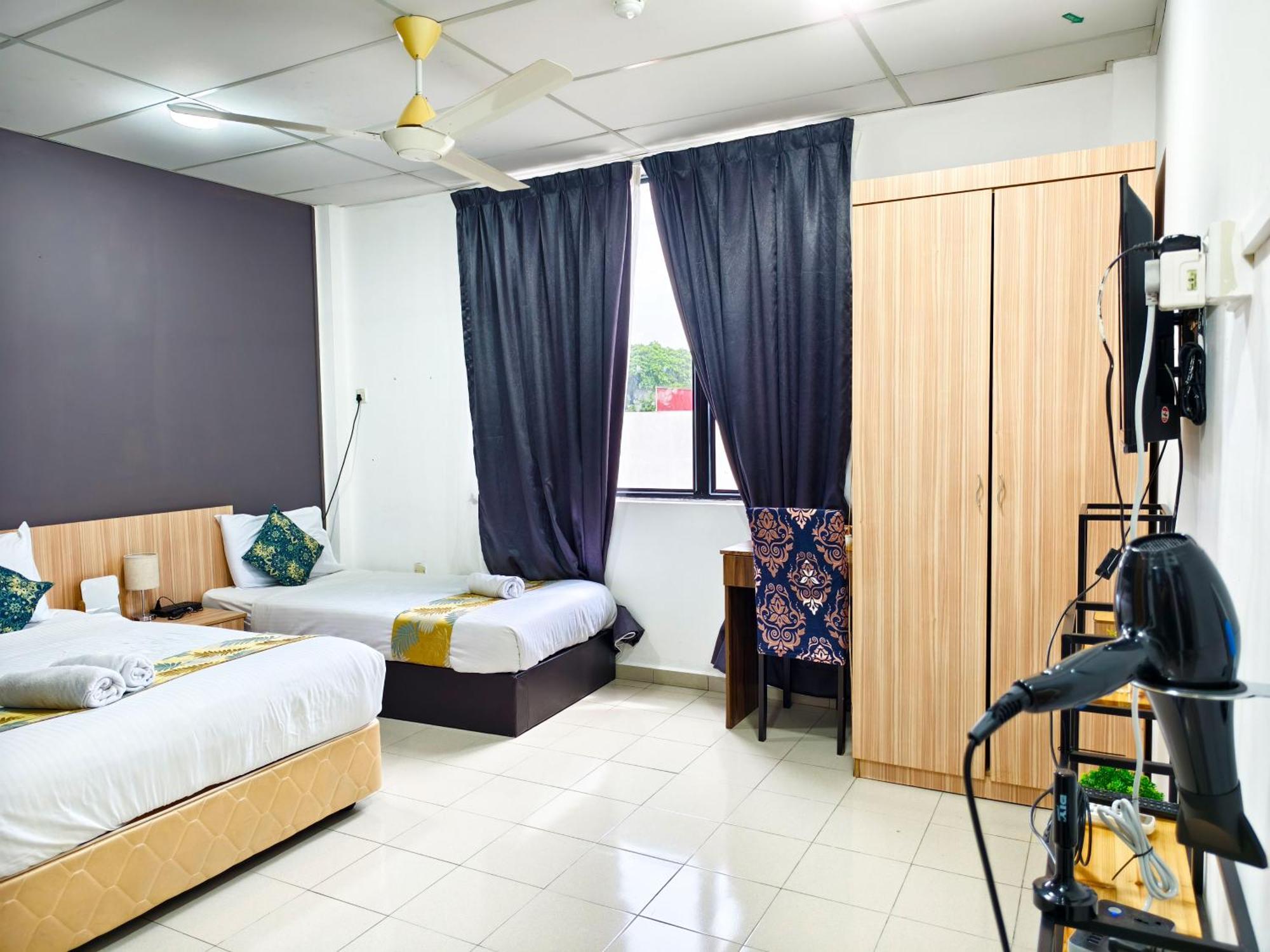 Salaam Suites Hotel كوتا بْهارو المظهر الخارجي الصورة