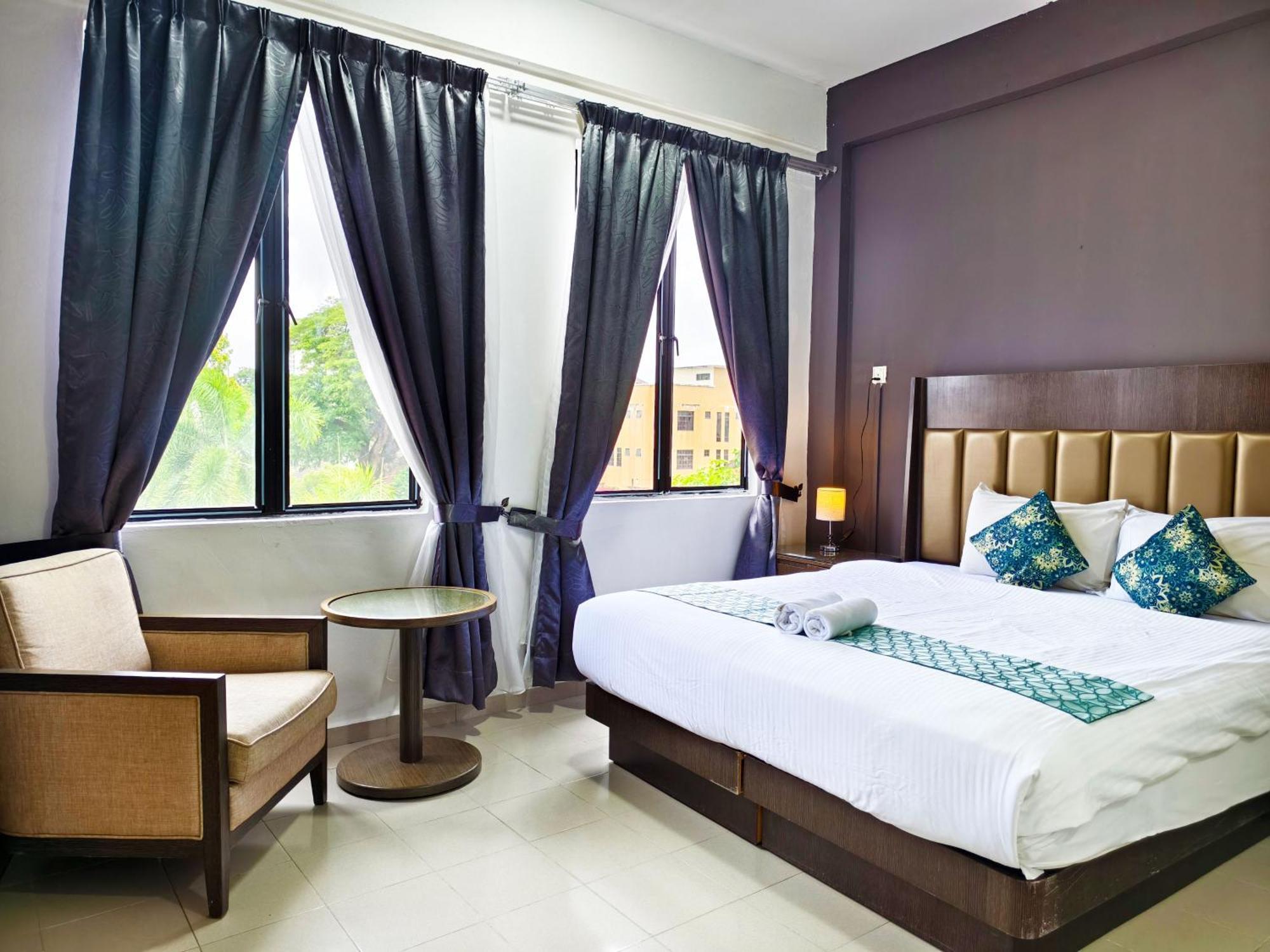 Salaam Suites Hotel كوتا بْهارو المظهر الخارجي الصورة