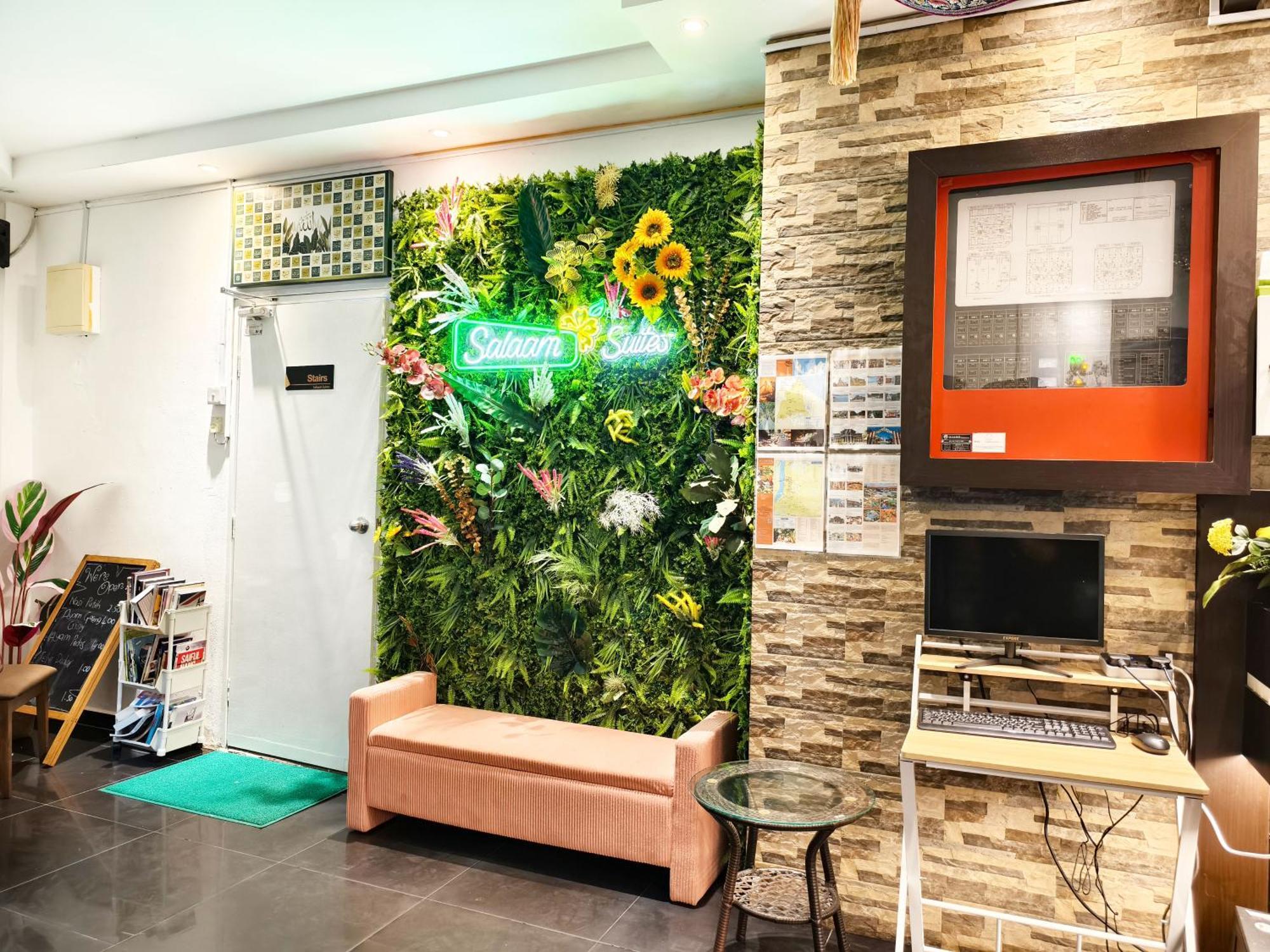 Salaam Suites Hotel كوتا بْهارو المظهر الخارجي الصورة